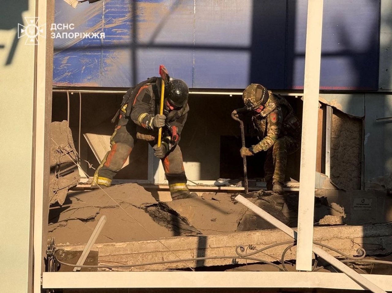 Russian glide bombs hit Zaporizhzhia hub, death toll rises to six
