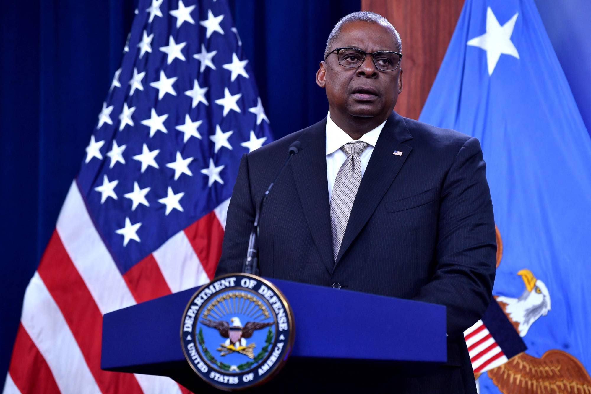US Defense Chief Prioritizes Air Defense for Ukraine, More Aid Coming