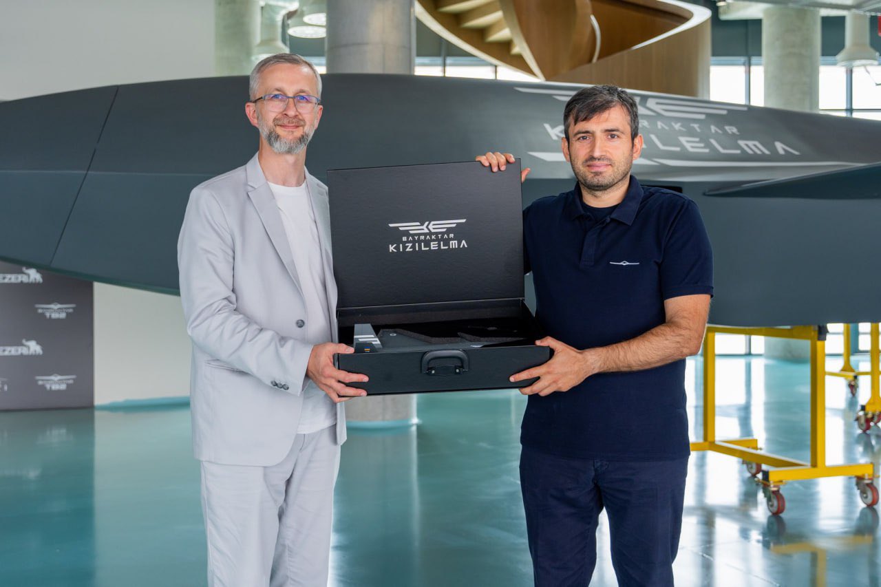 Ukrainian delegation visits Baykar, sees new Bayraktar Kızılelma jet drone