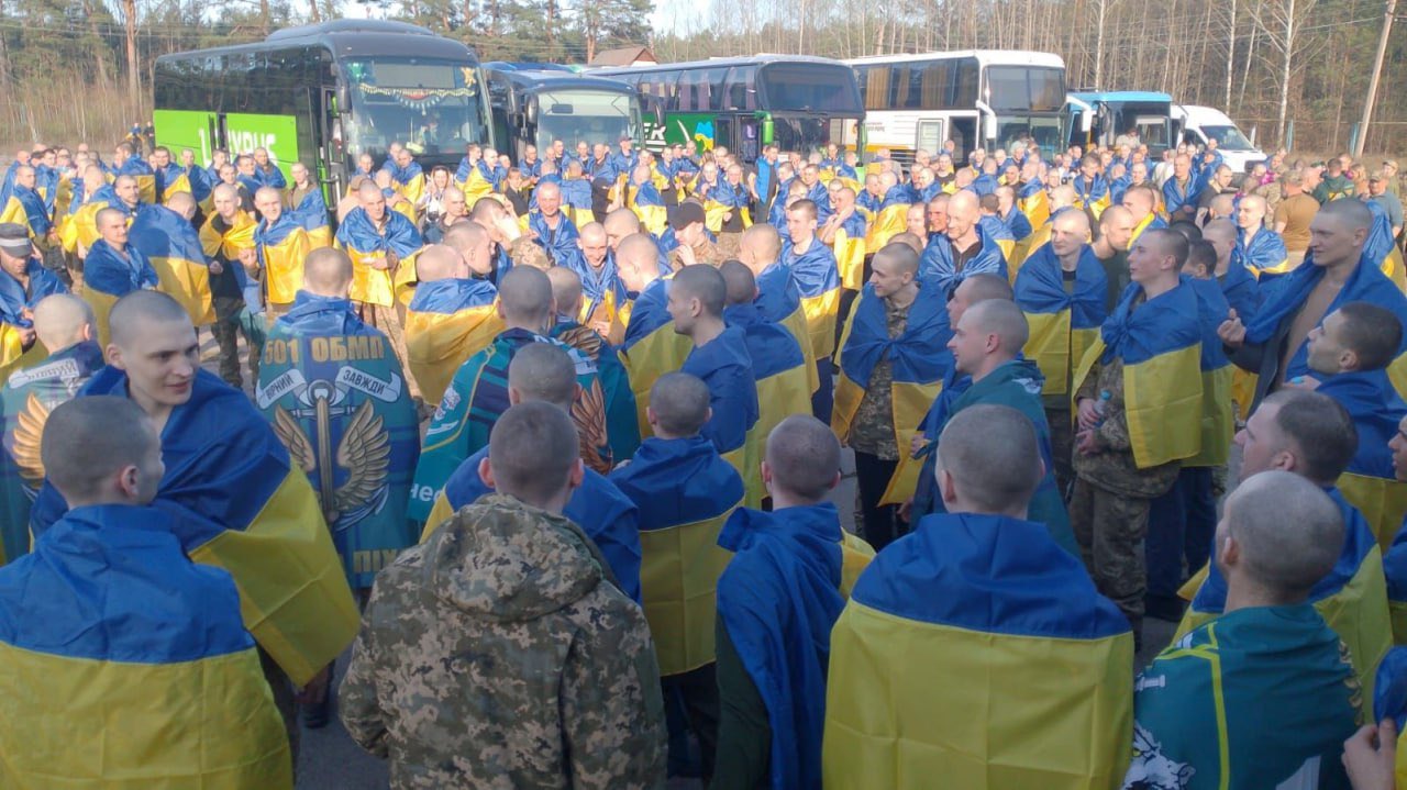 Ukraine repatriates 277 defenders from Russian captivity