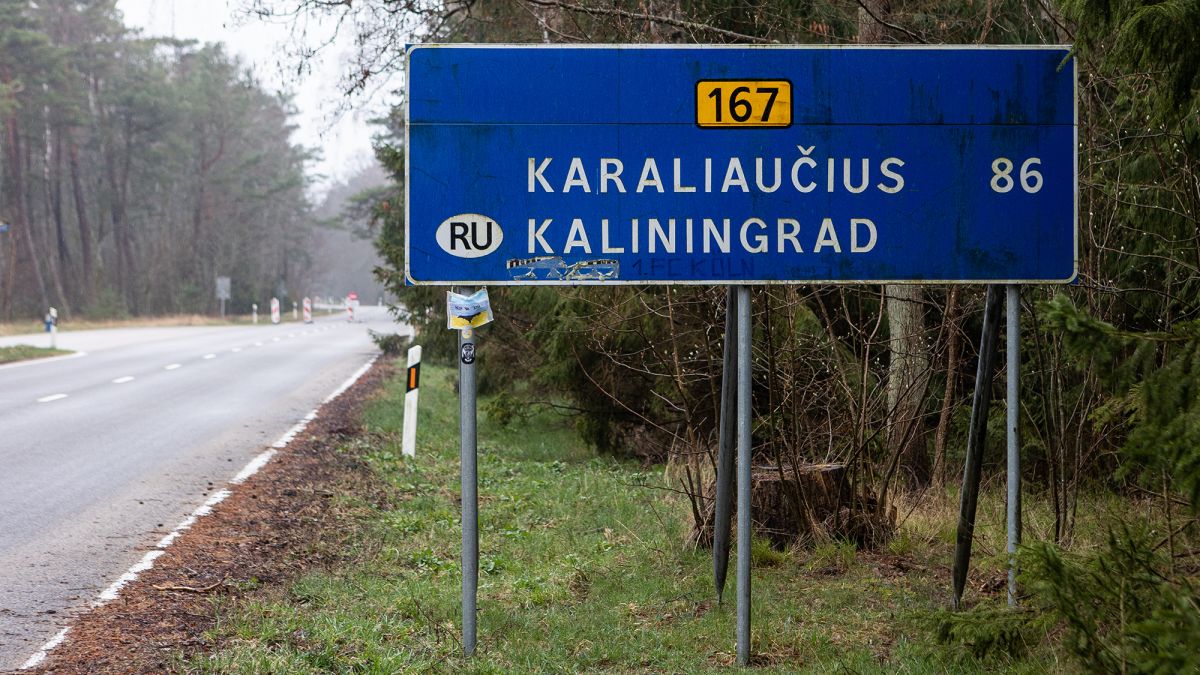 Russia redeploys troops from Kaliningrad to Kursk