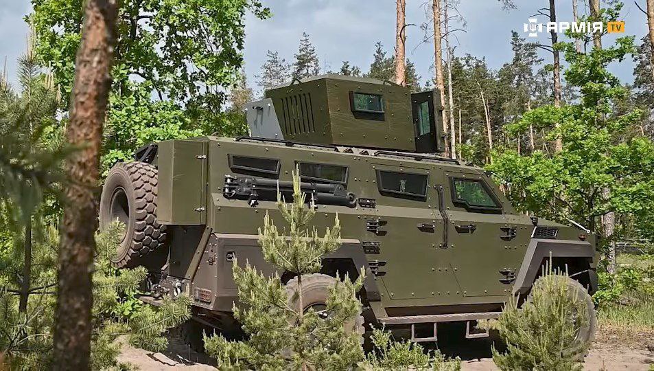 Inguar-3: Ukrainian armored vehicle equipped with a turret for machine guns