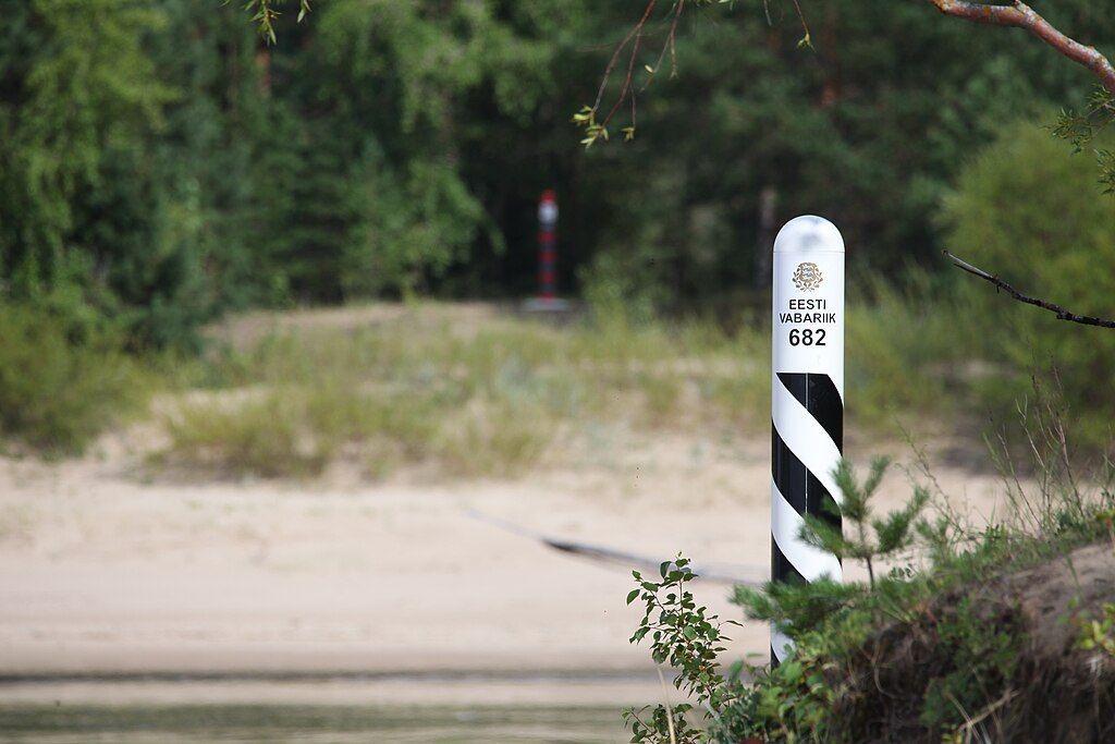 Estonia and Lithuania Back Schengen Ban for Russian Soldiers