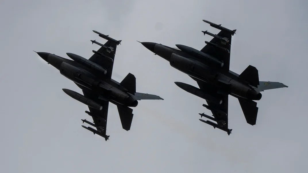 Norway to provide Ukraine with six F-16 fighter jets