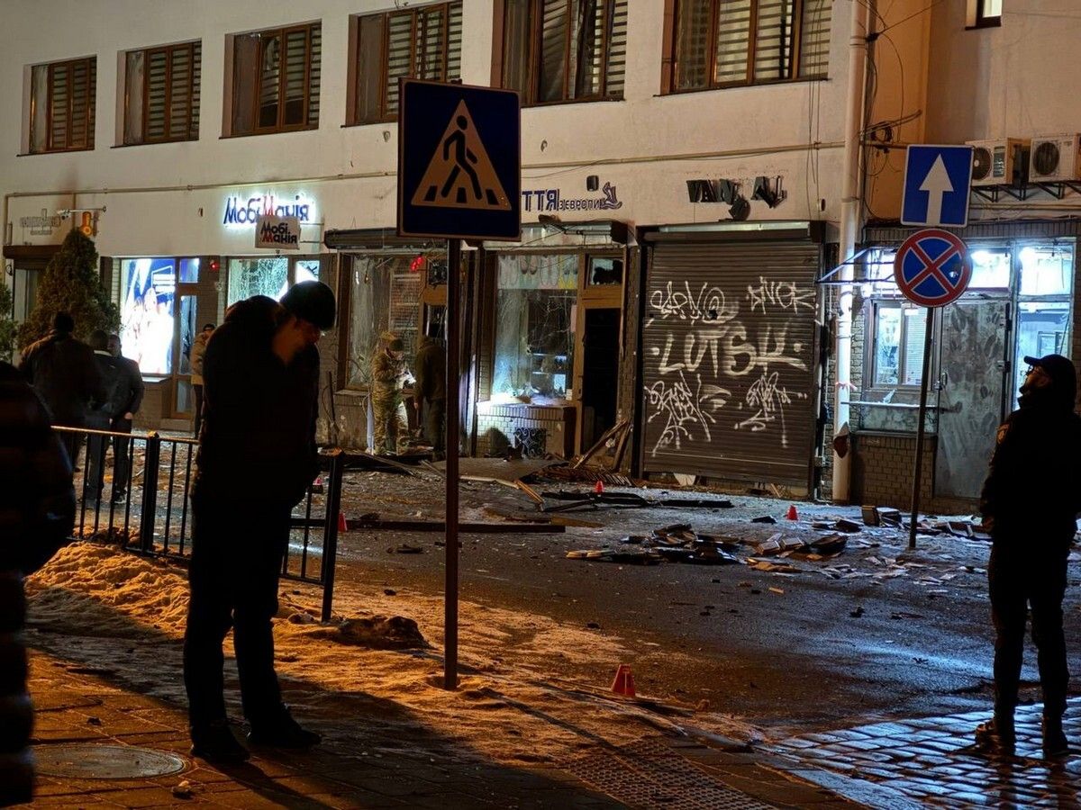 Double-tap bombing kills policewoman in Lviv