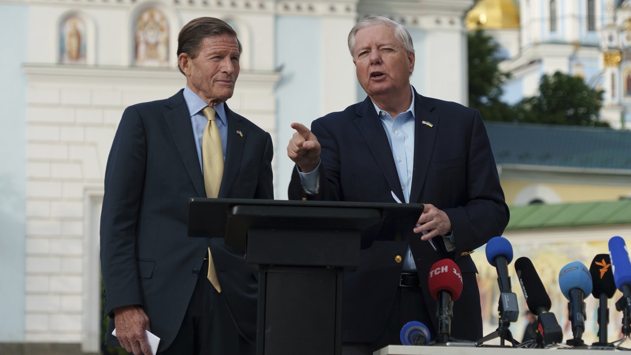 U.S. Senate to push sanctions bill against Russia