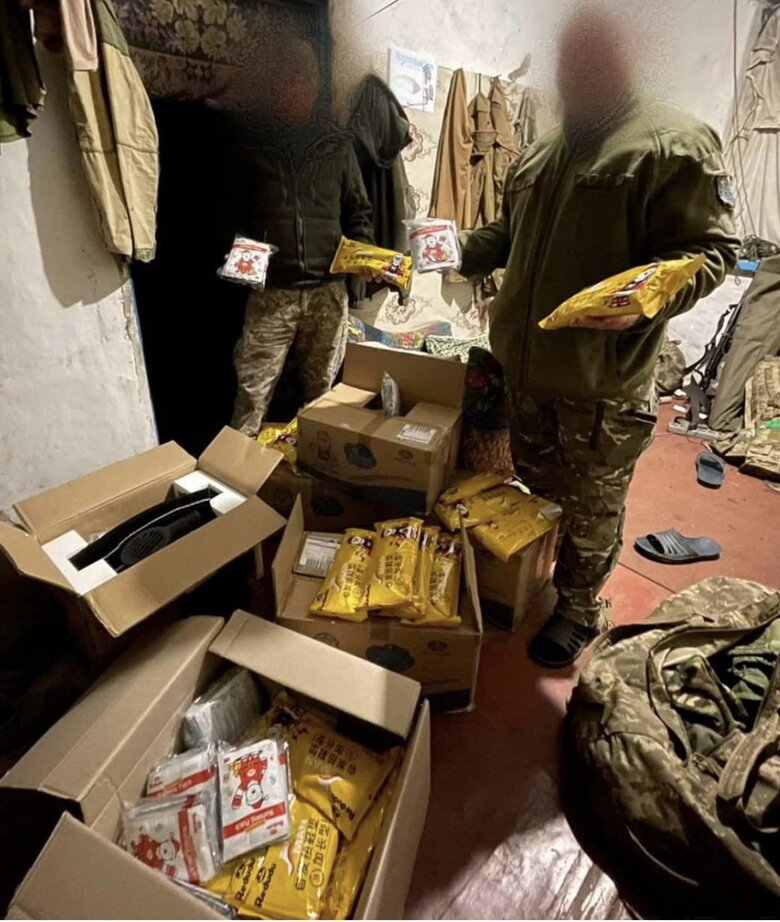 Collection for hot water bottles, drones, and charging stations for soldiers (collection)