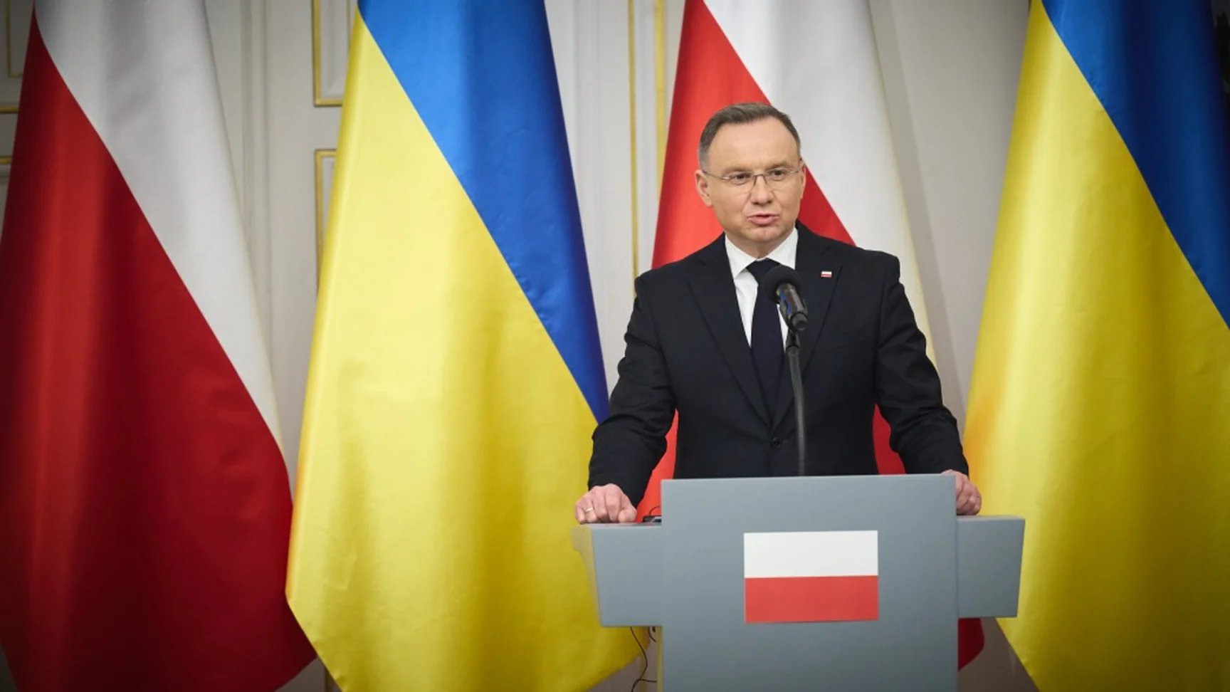 Polish President Duda: Putin should beg for peace talks