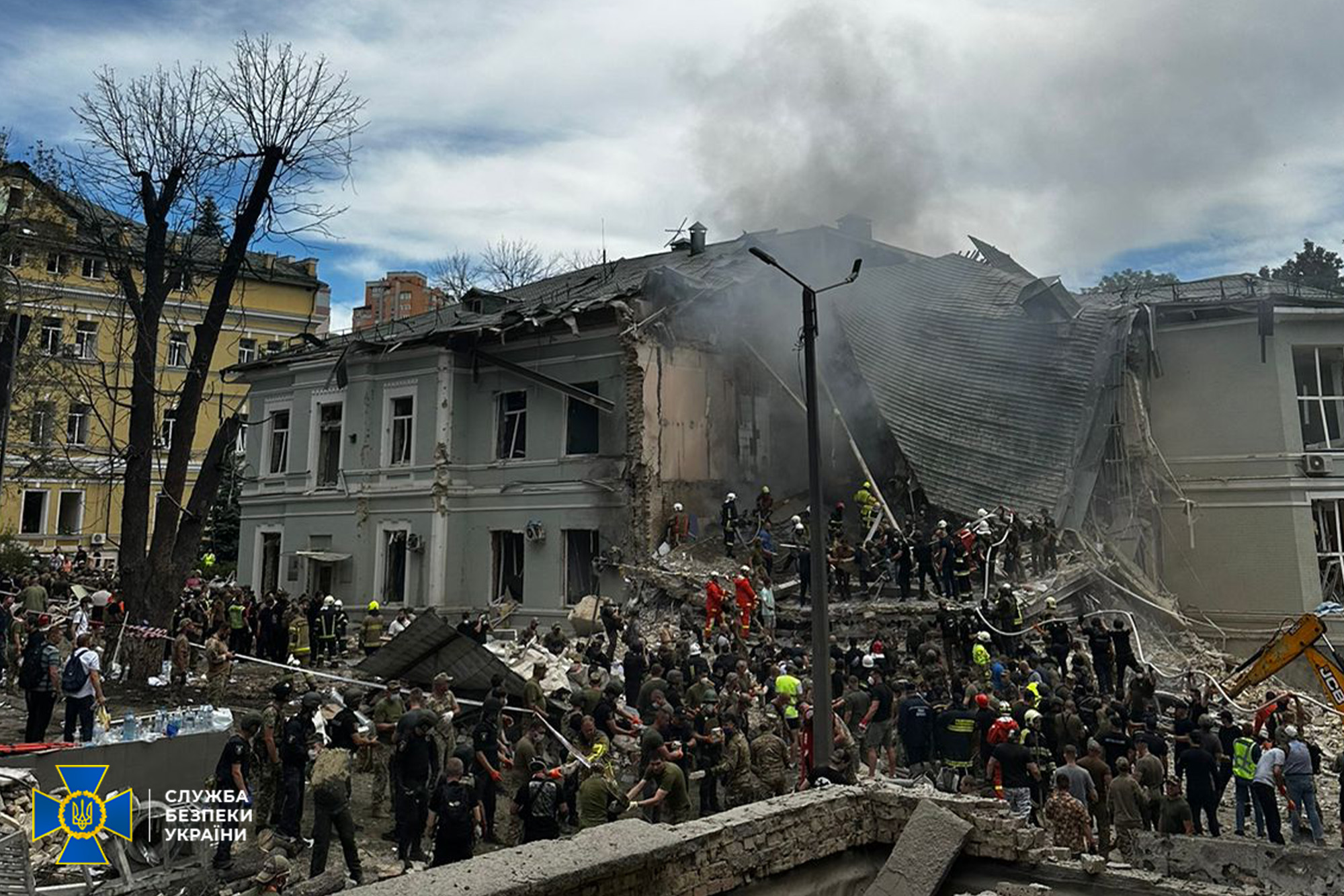 Five Okhmatdyt buildings damaged, patient evacuation ongoing