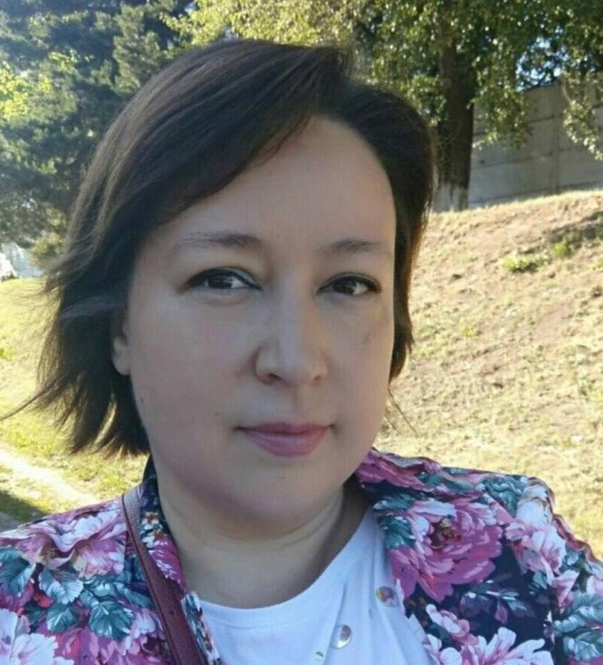 Belarusian woman Volha Chukarava, blinded by stroke in prison, finally released.