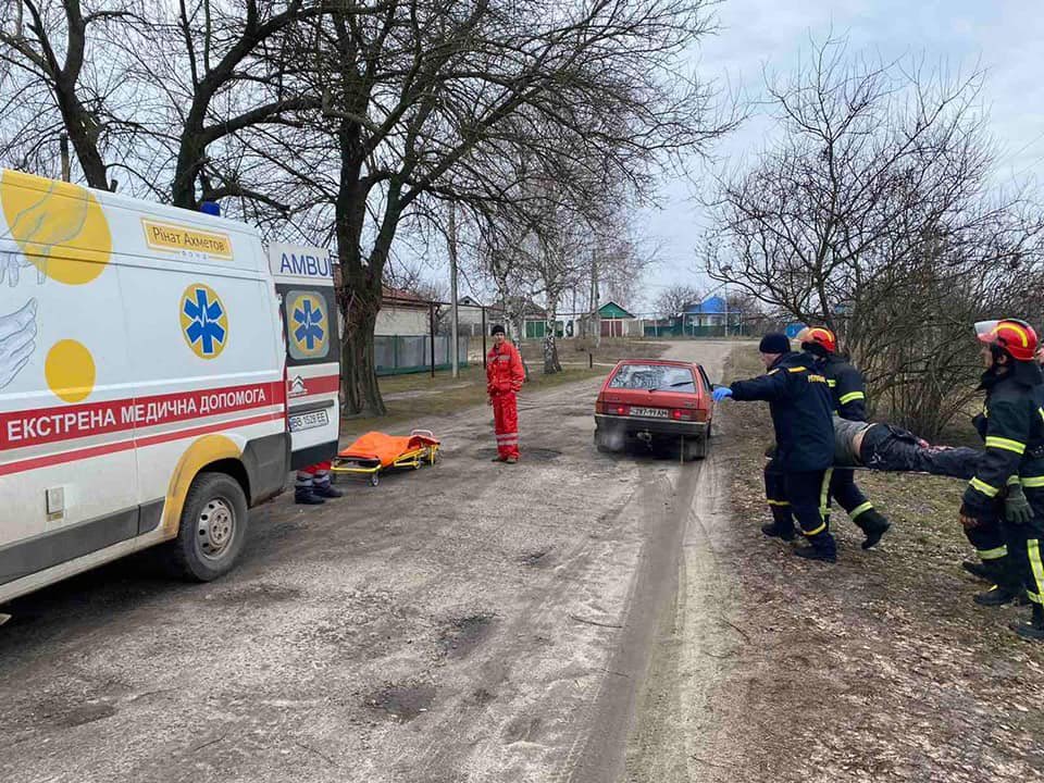Paramedics treated a man wounded by Russian shelling