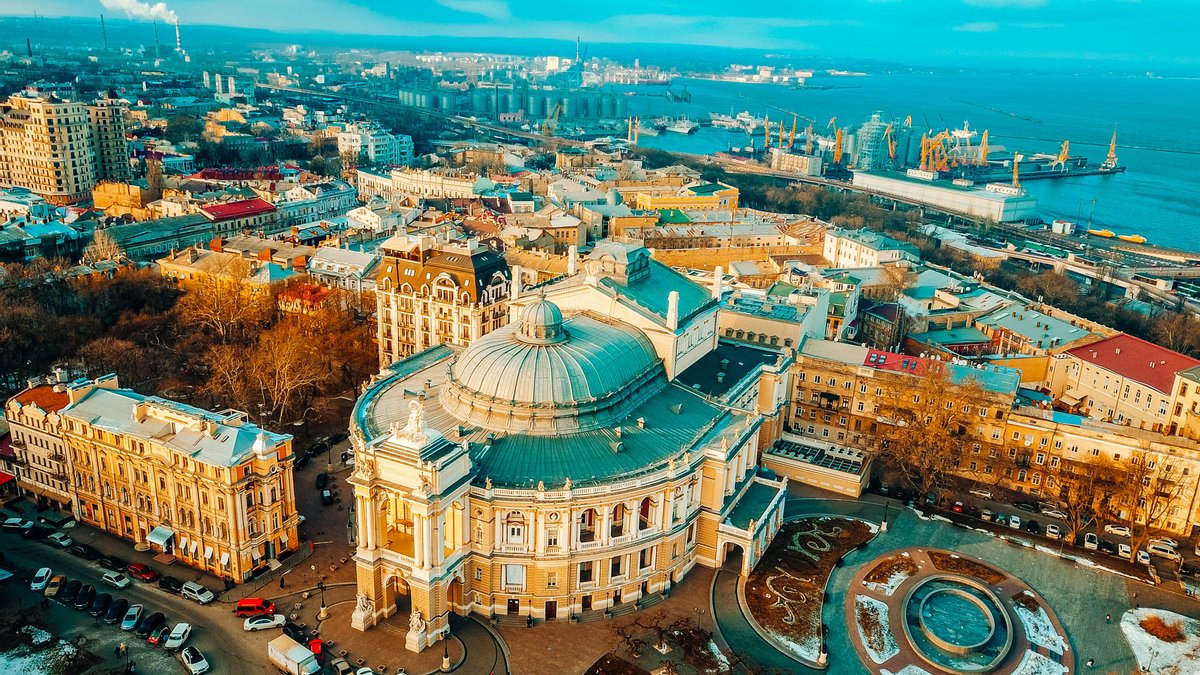 Russian forces prepare to bomb Odessa, Zelenskyy