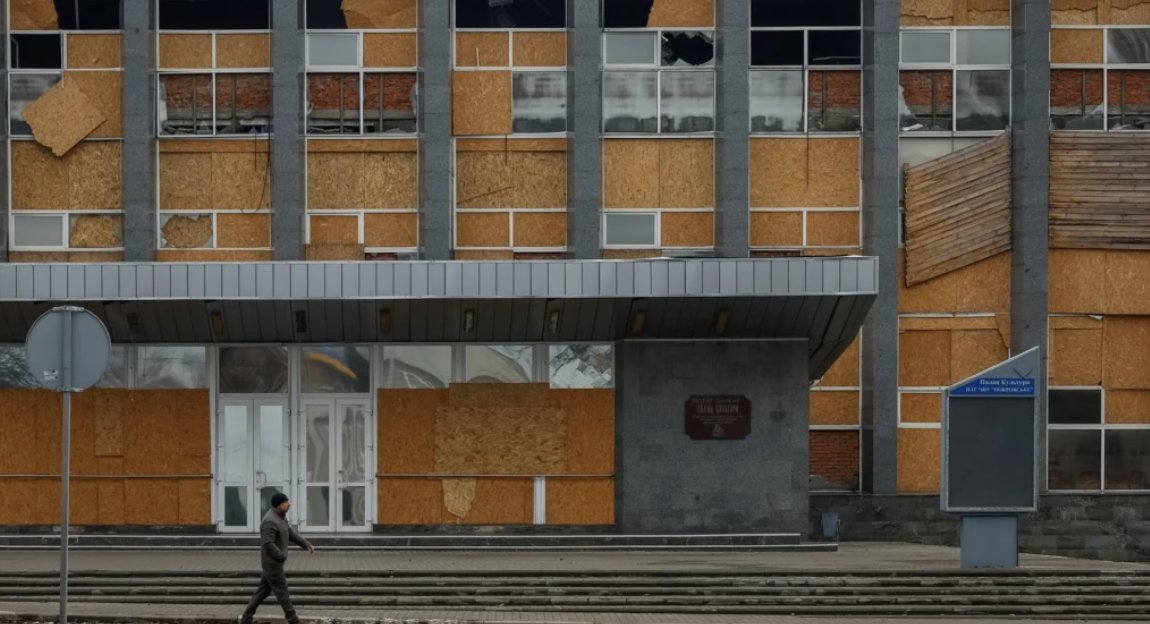Russian troops attempt to encircle Pokrovsk