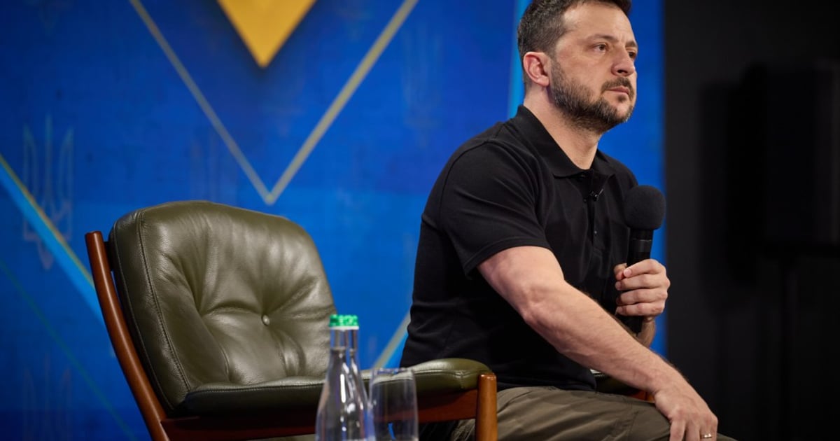 Zelensky considers early presidential elections
