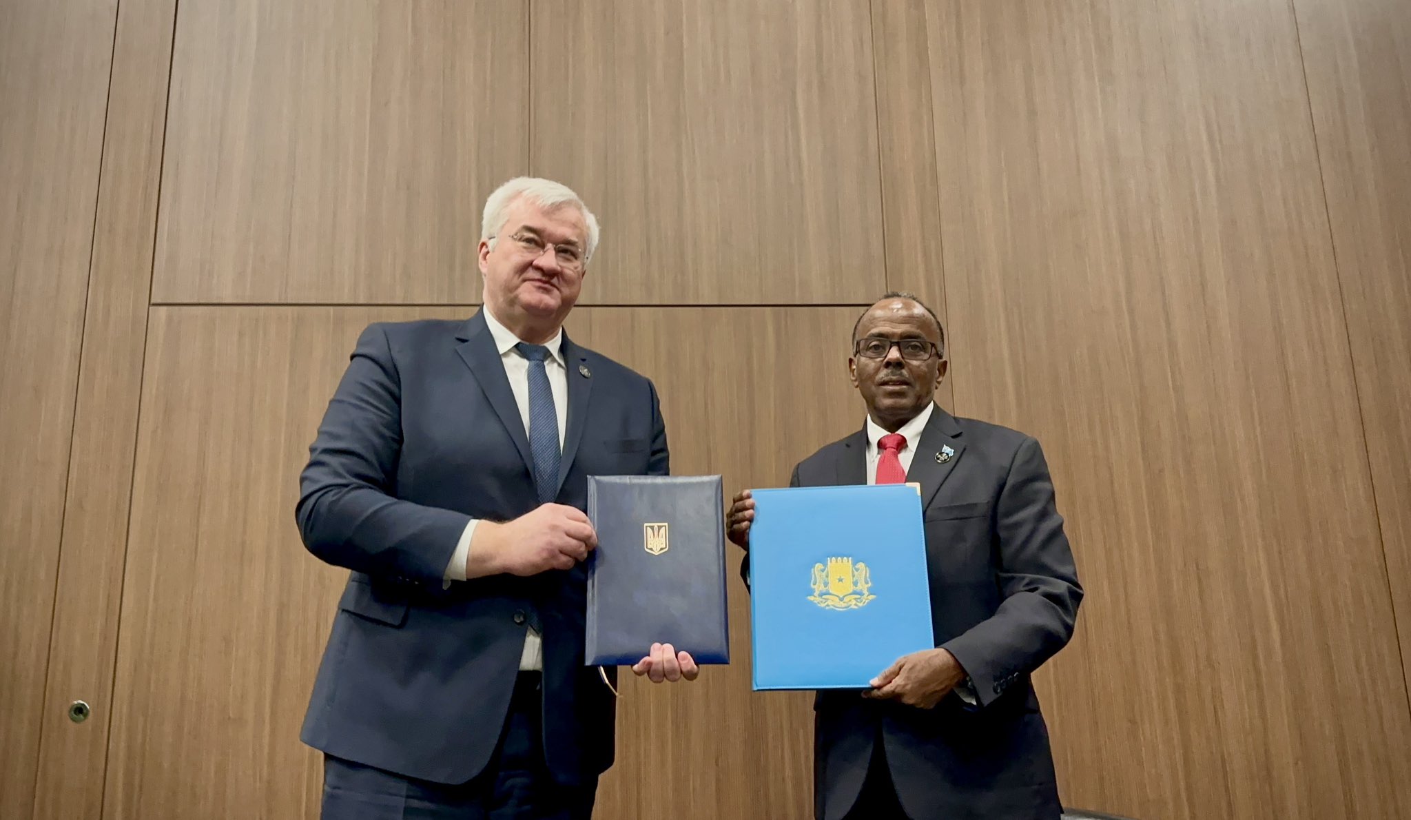 Ukraine establishes diplomatic ties with Somalia