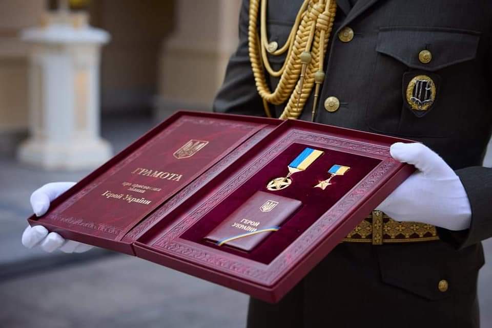 Zelensky Awards Heroes of Ukraine on Air Force Day