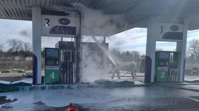 Invaders strike gas station in Mykolaivschyna, 4 casualties