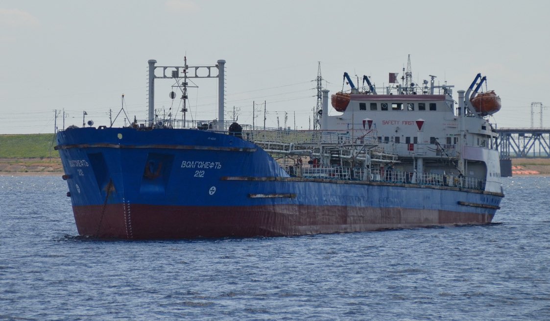Two Russian tankers sink in the Kerch Strait