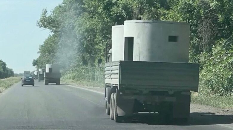 Occupiers transport ready-made dugouts from Crimea to Kherson