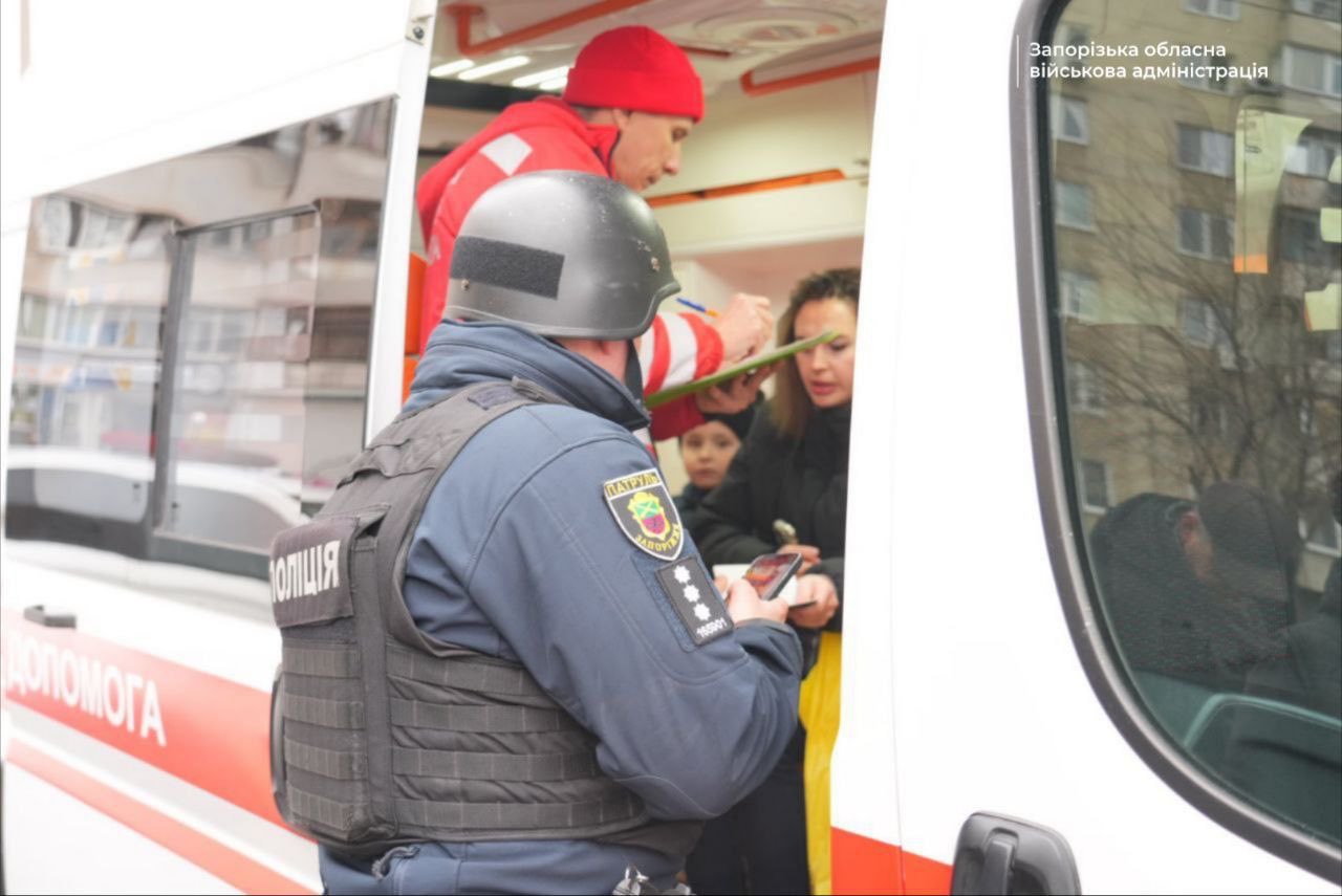 In Zaporizhzhia, a child and a State Emergency Service employee injured