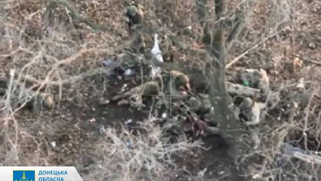 Russian troops shoot four Ukrainian POWs in Pokrovsk district