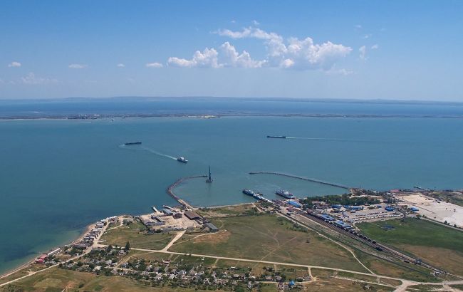 Ukrainian Armed Forces hit ferry crossing and oil terminal at Port Kavkaz