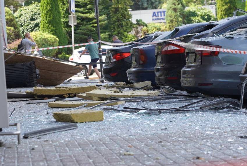 Morning Russian Attack on Dnipro: 3 Killed, 18 Injured
