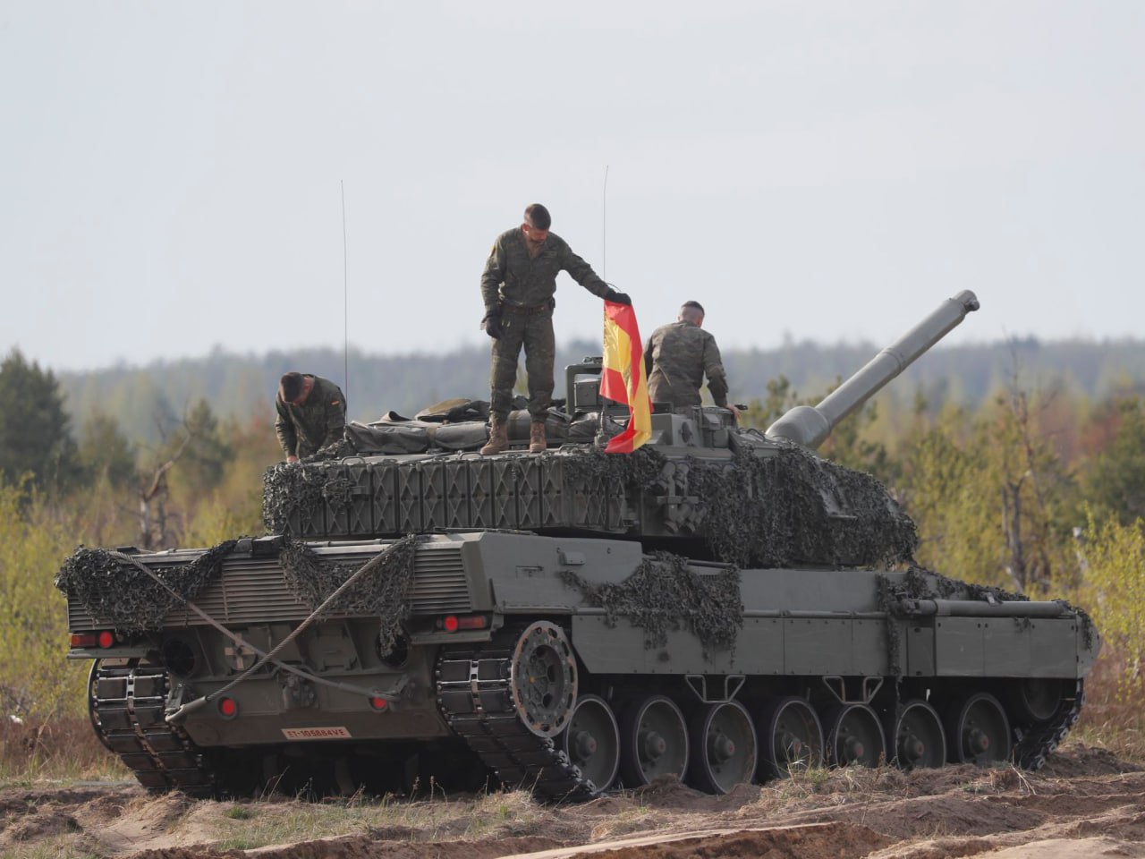 Spain to transfer Leopard tanks, ammo to Ukraine