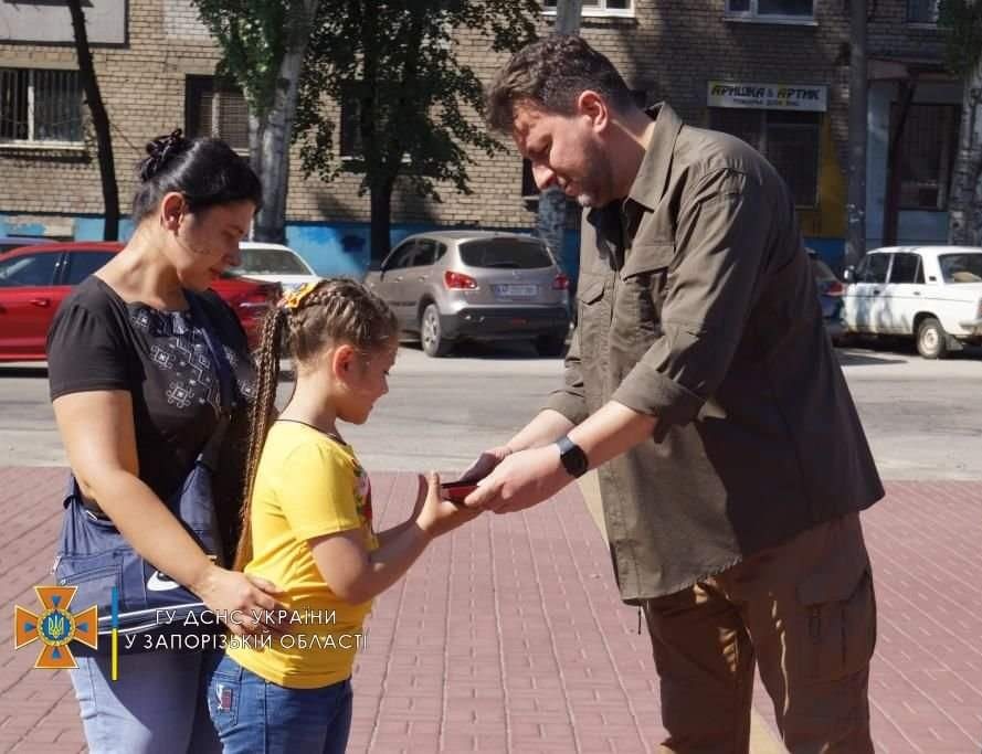 Rescuer Ievhen Donets died putting out fire, awarded “For bravery” posthumously