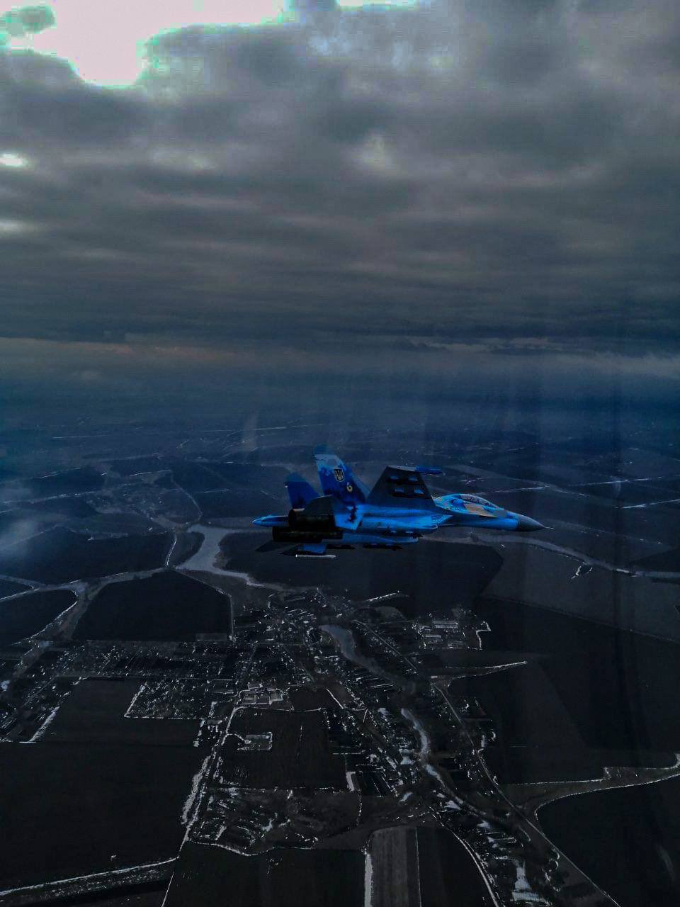 Flight of Su-27UB and Su-27S of 831st Tactical Aviation Brigade