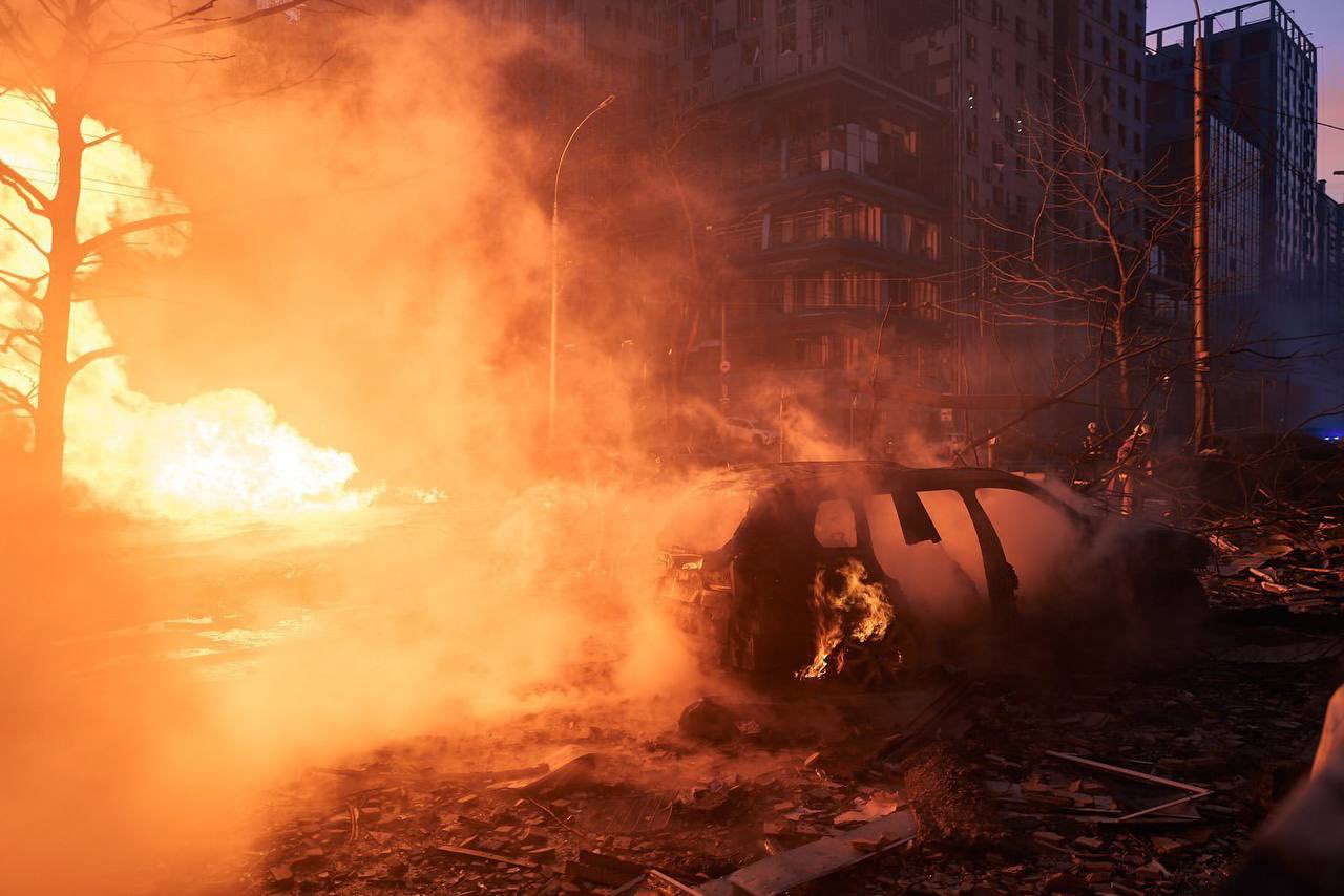 Terrorists kill Ukrainians during Christmas holidays in the capital.