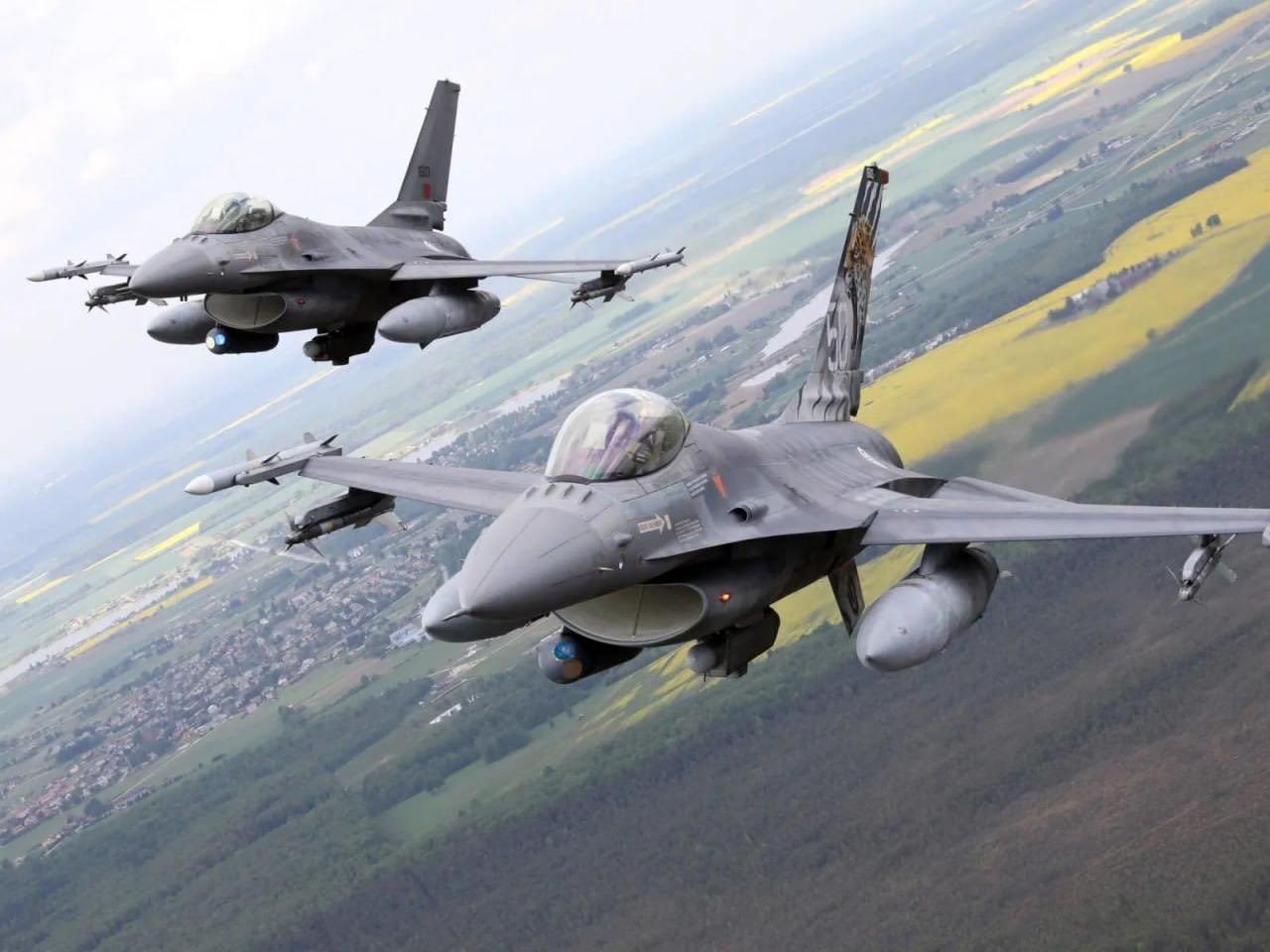 Ukraine reçoit un second lot de F-16 danois