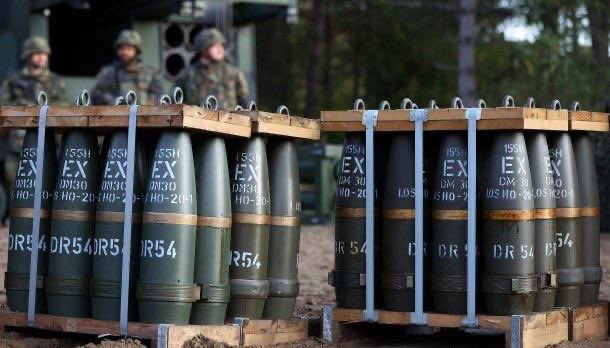20 countries join Czech initiative to provide 500,000 shells for Ukraine