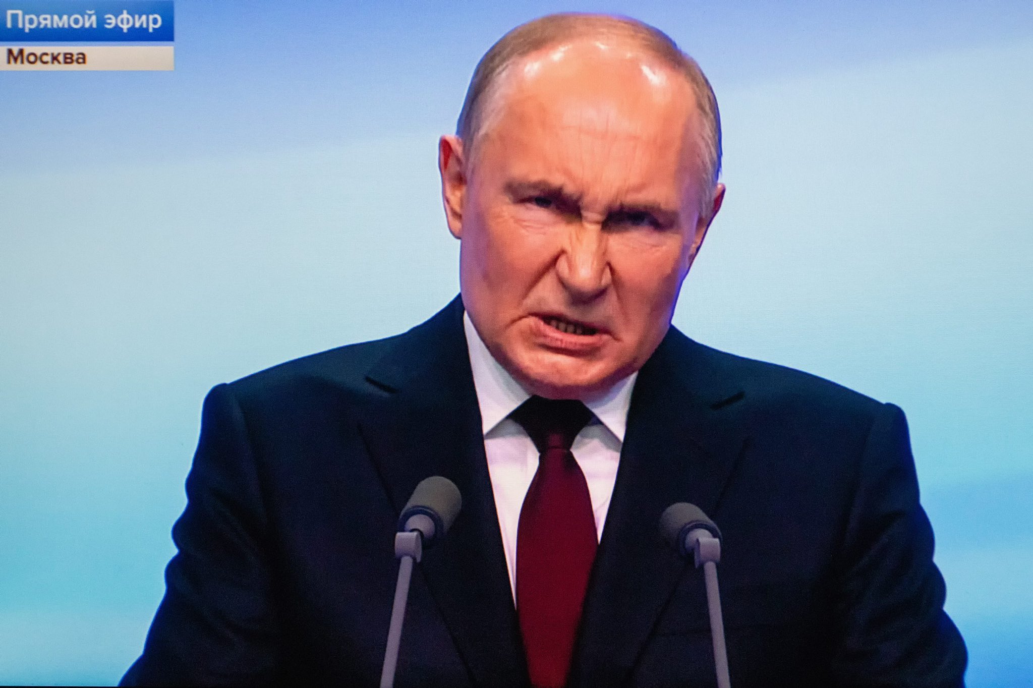 Putin Prepares Summer Offensive, Ukraine Talks Postponed to October