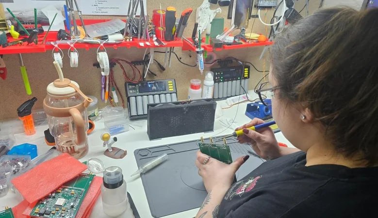 Ukrainian pastry chef now assembles drone detectors to save lives