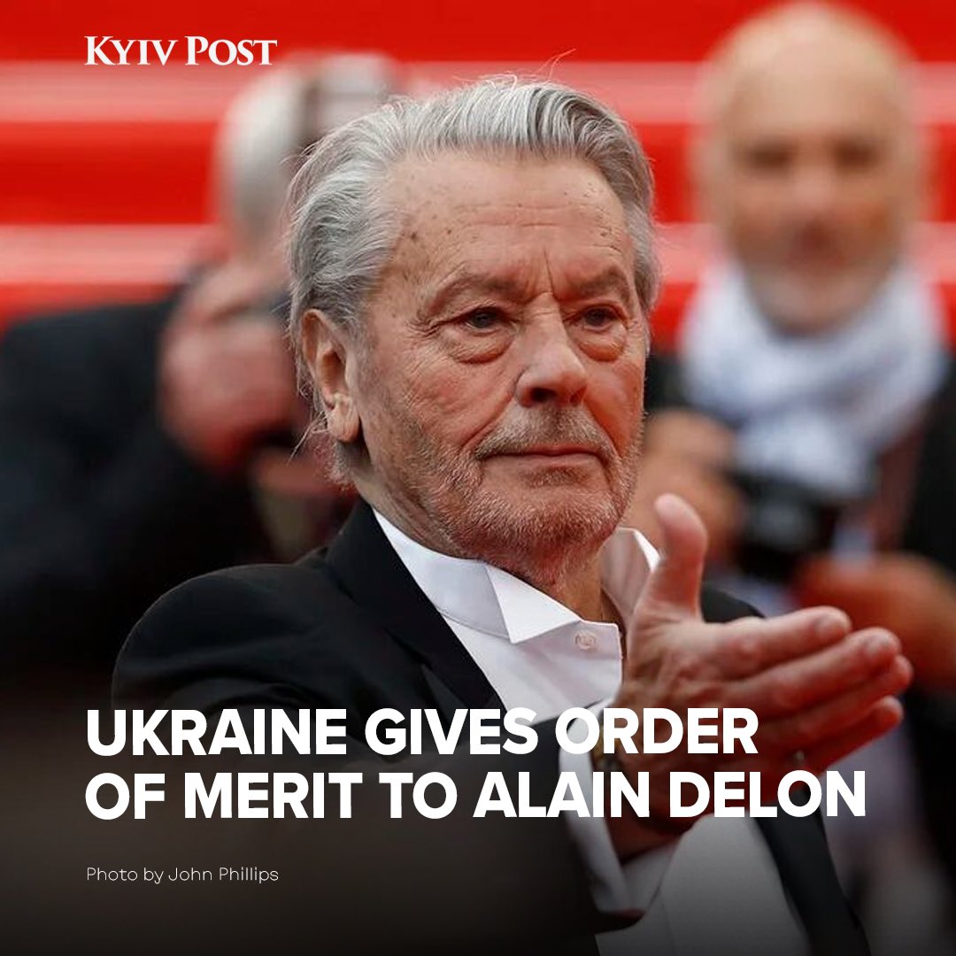Zelensky awards Alain Delon for Ukraine support