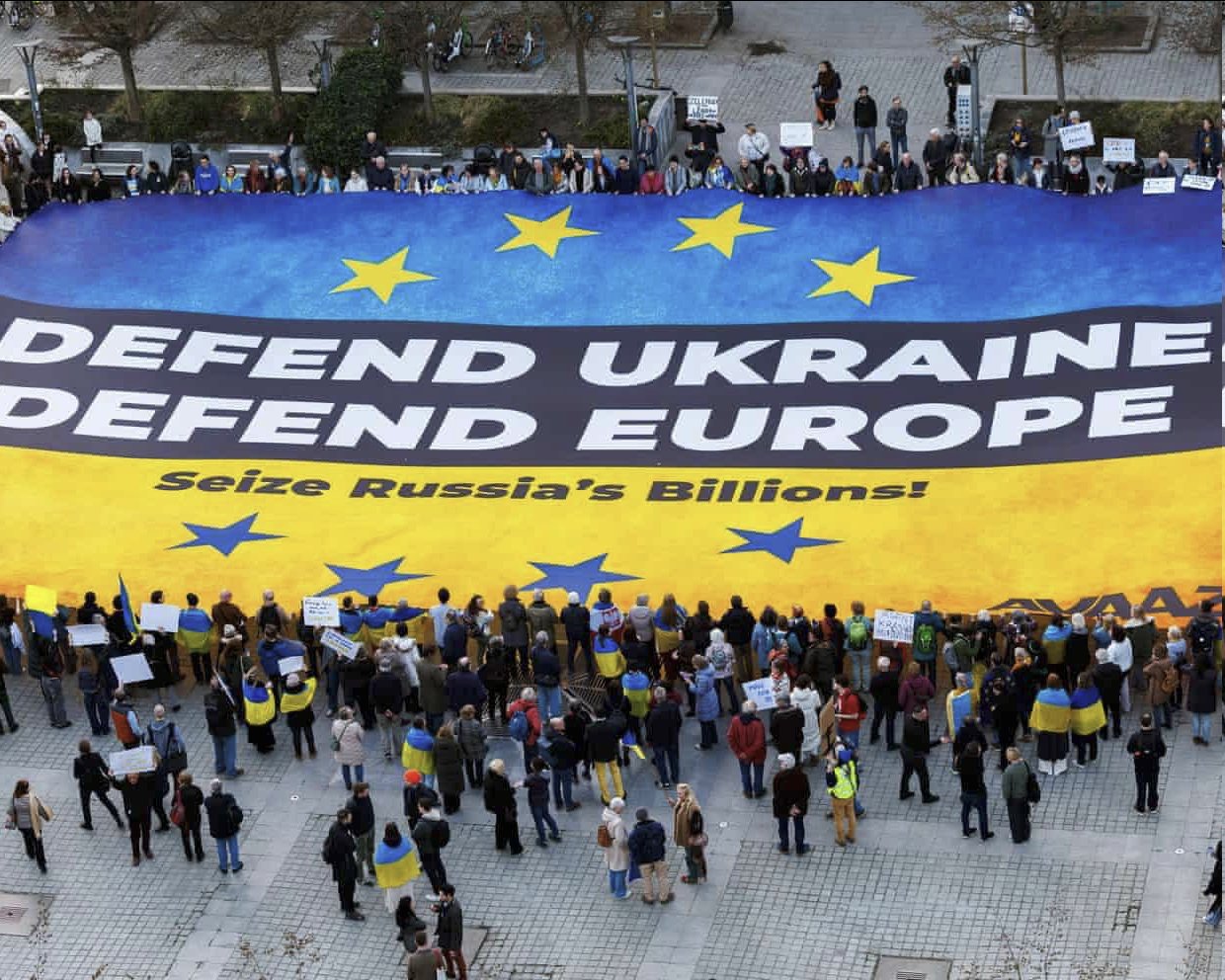 Activistes réclament la saisie des milliards russes à l’UE