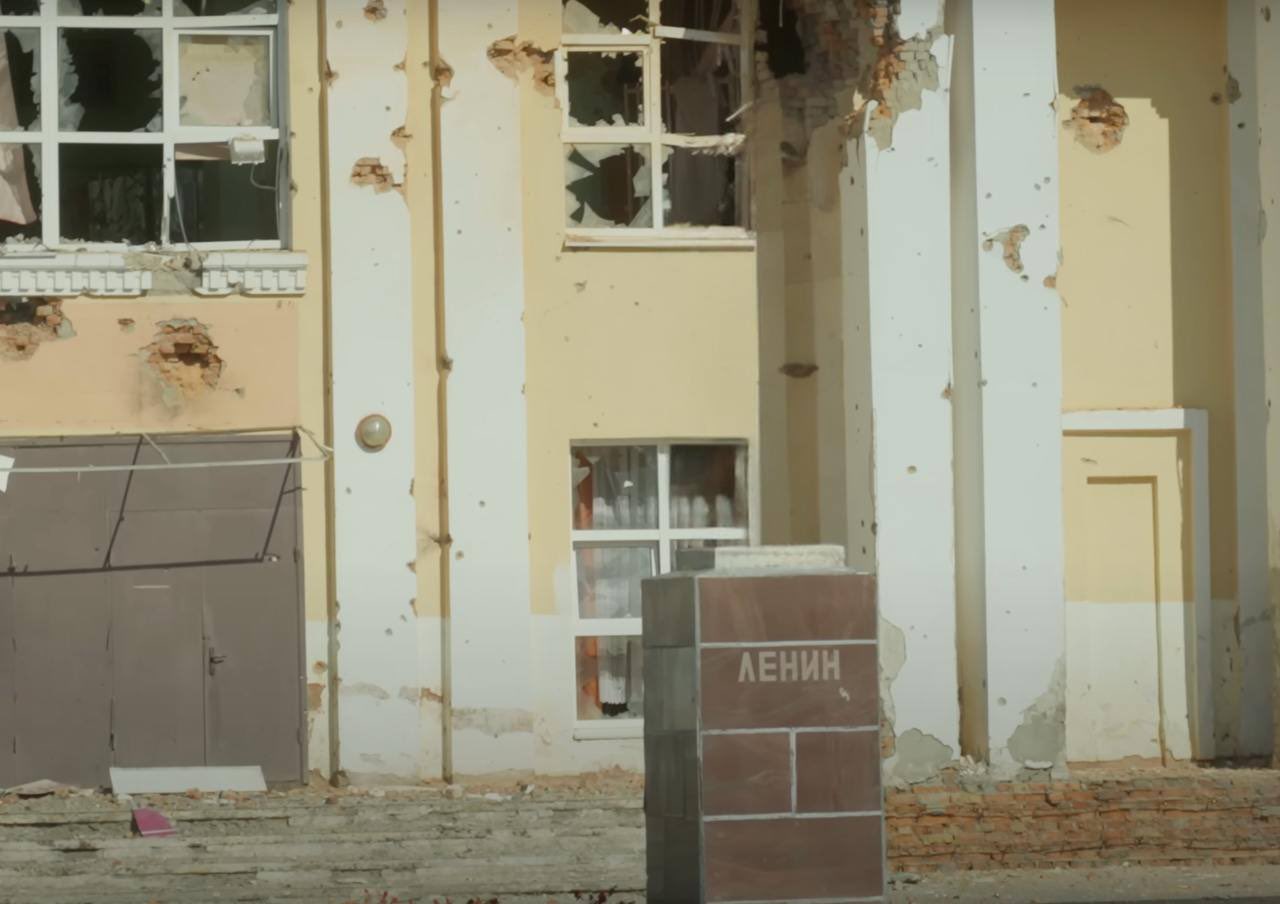 Lenin monument removed in Sudzha, Russia