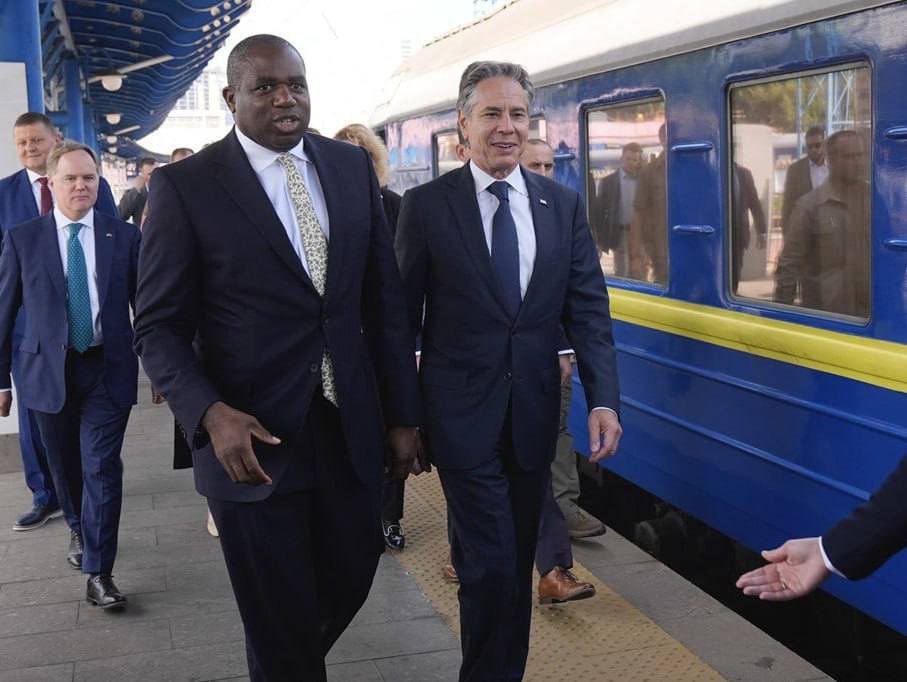 Blinken and Lammy arrive in Kyiv