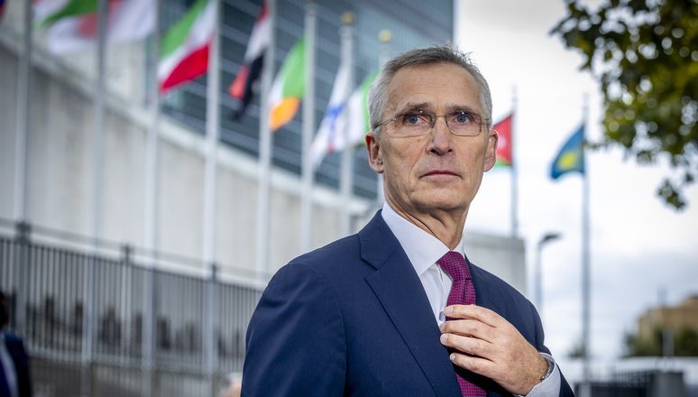 Stoltenberg: NATO rejected Ukraine no-fly zone over Russian air defense risk