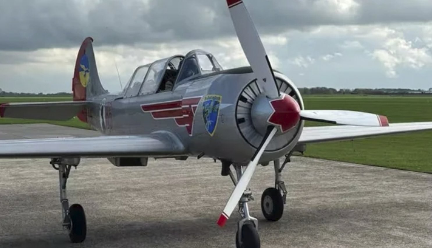 Dutch volunteers donate Yak-52 to Ukrainian army