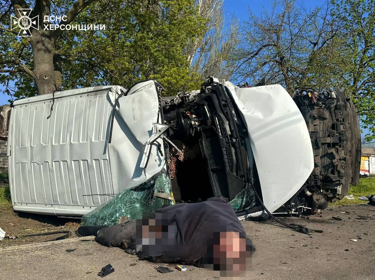 Russian Strike Kills One in Kharkiv Region Civilian Car