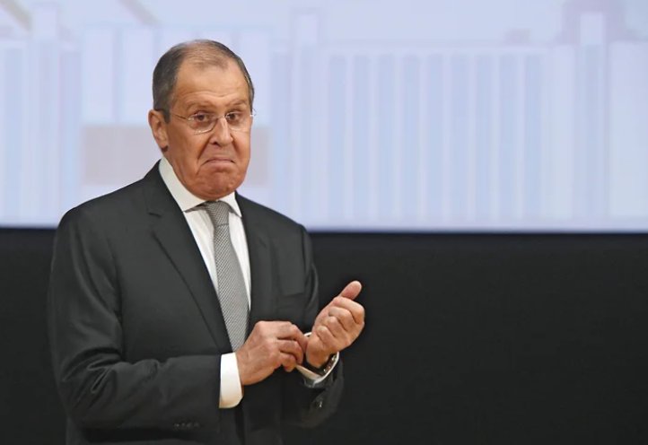 Lavrov: Ukraine’s support by ‘nuclear triad’ risks confrontation with Russia