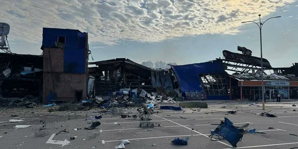 Russian Missile Strike Devastates Kamianske’s Epicenter Hypermarket