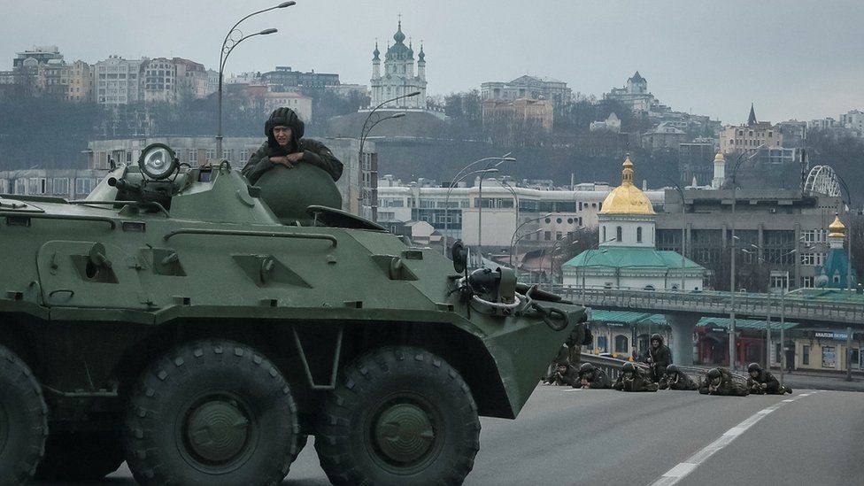 Kyiv Mayor: 9 dead, child killed; city encircled, humanitarian catastrophe looms