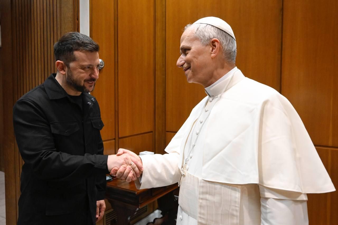 Zelenskyy meets Pope Leo XIV, thanks for Ukraine-Russia talks offer