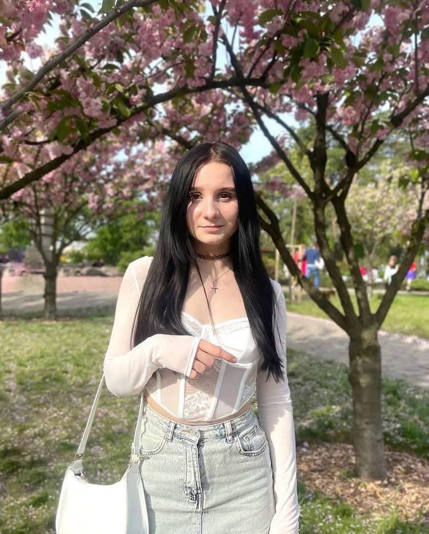 17-year-old Marina’s wedding dreams shattered by Russian strike