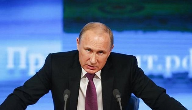 Putin hikes divorce fee 8-fold to boost birth rate