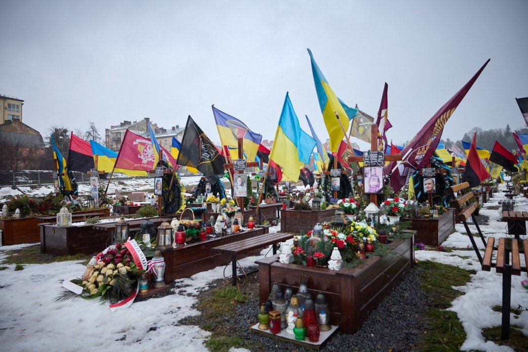 Zelenskyy benefited from war, accused of profiting, former presser claims
