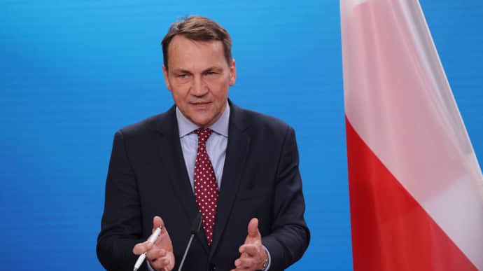 Poland’s FM: border states obliged to shoot down Russian missiles